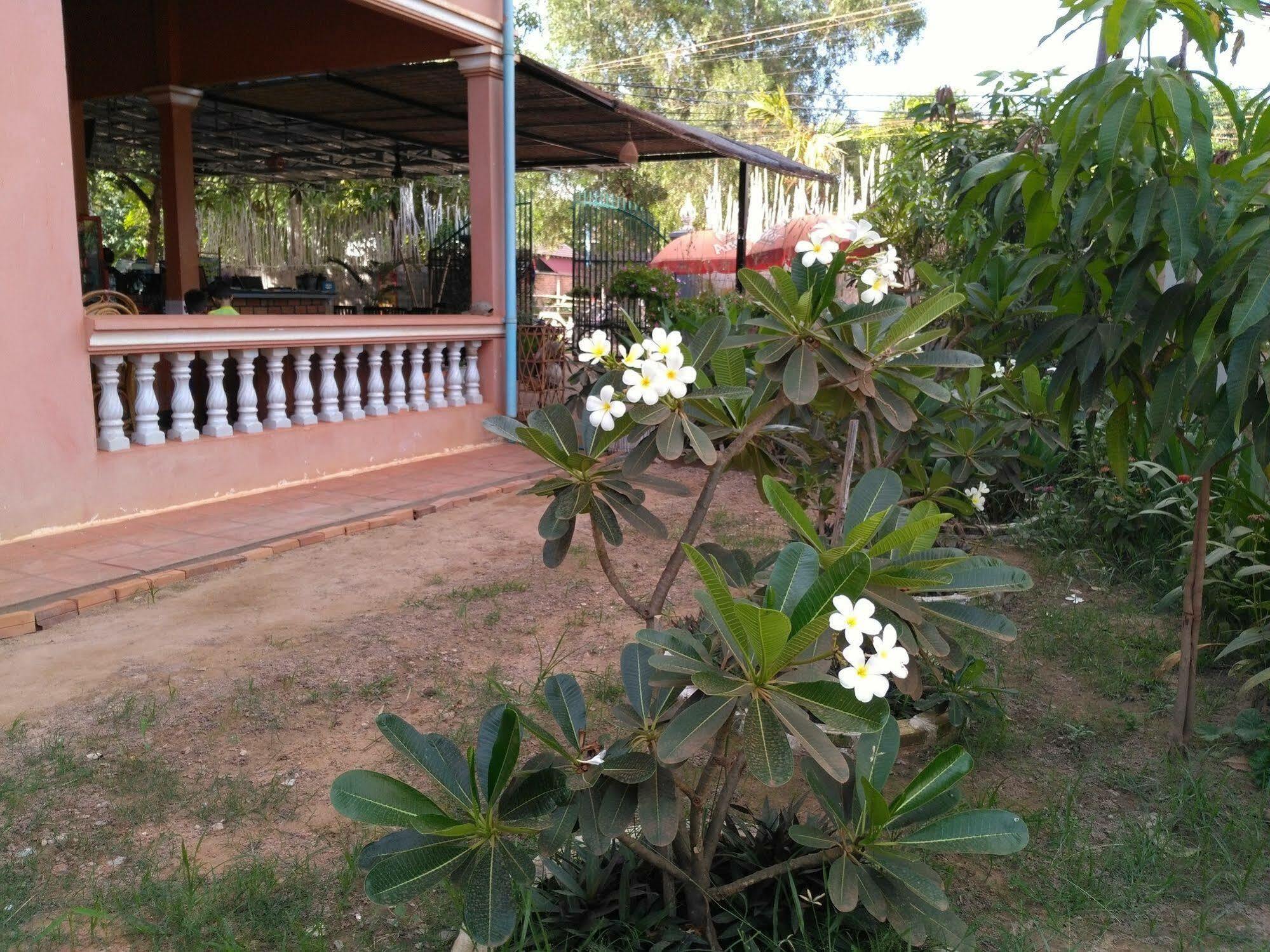 Eco-Home Siem Reap Homestay Exterior photo